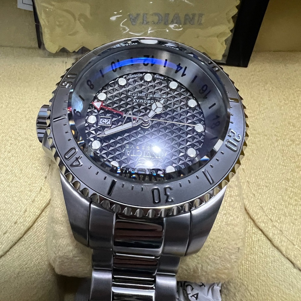 Invicta Hydromax Reserve 52mm Quartz Silver Dial 1000 m Diver Casual Watch